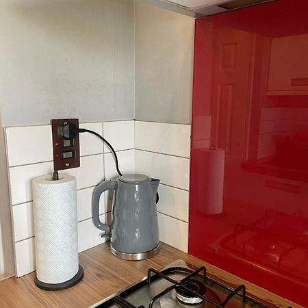 Top Floor 1 Bedroom Apartment With Views Over Лондон Екстер'єр фото