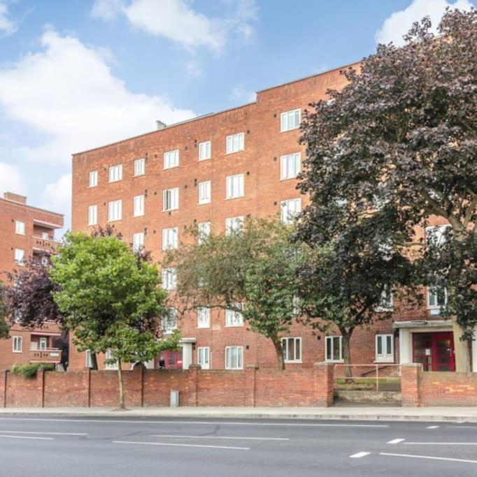 Top Floor 1 Bedroom Apartment With Views Over Лондон Екстер'єр фото